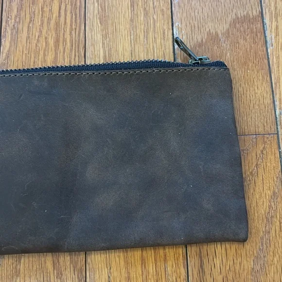 Hide and drink chocolate brown suede wallet - Picture 4 of 9